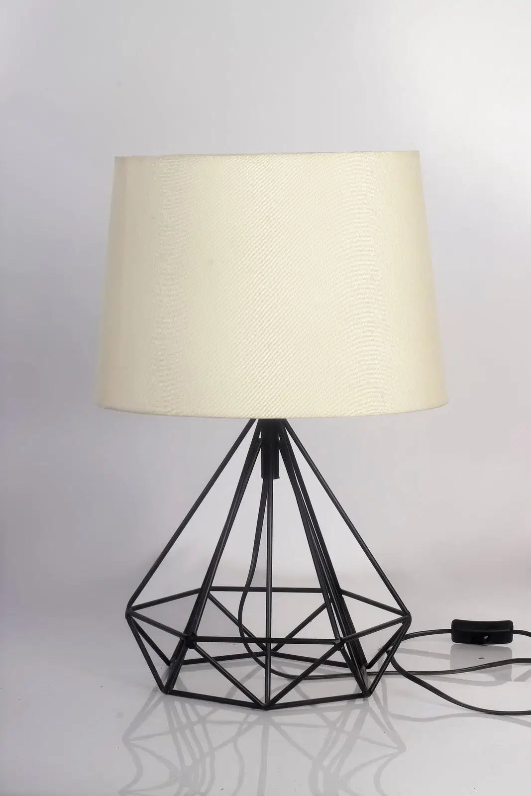 Geometric metallic side lamp