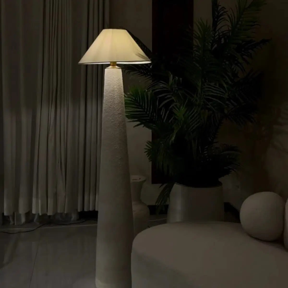 Solid Wooden Boucle Floor Lamp